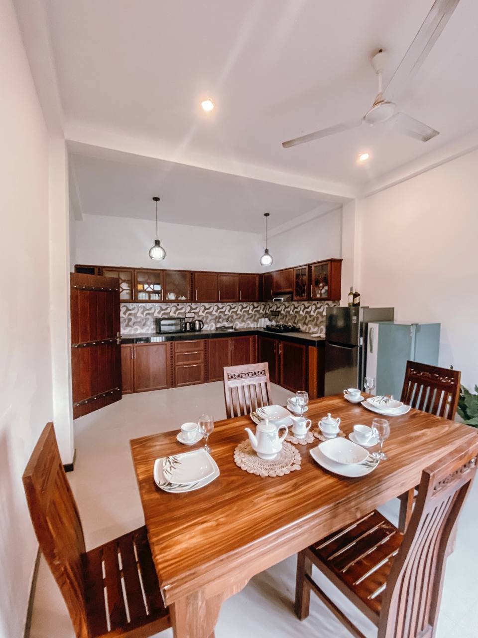 Relaxed colonial lounge